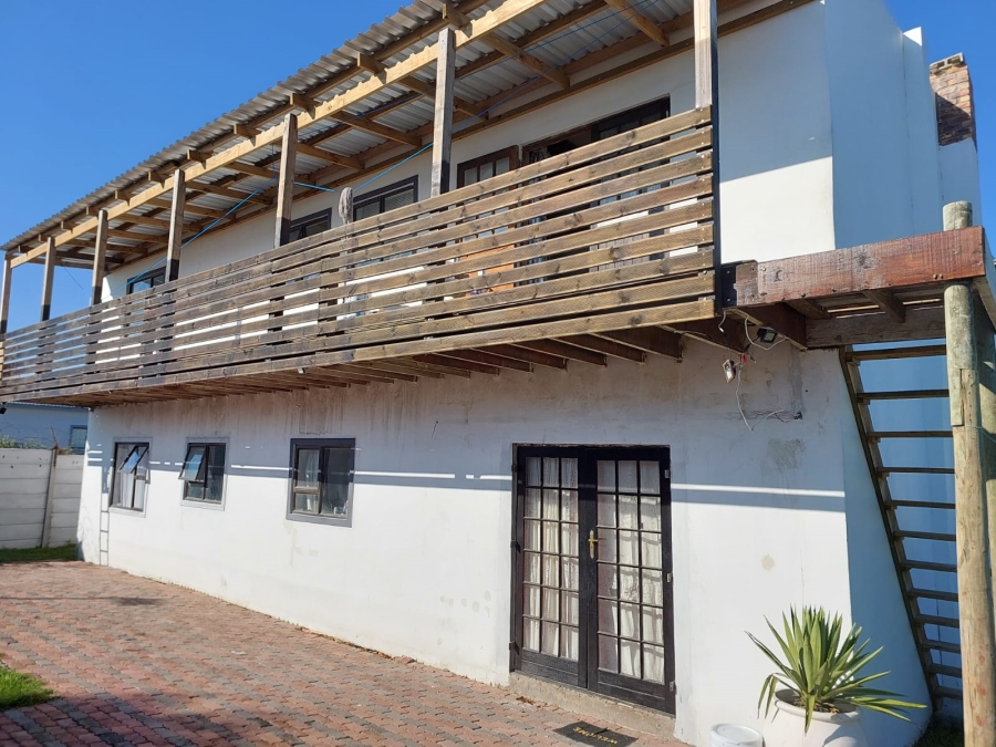 8 Bedroom Property for Sale in Parsonsvlei Eastern Cape